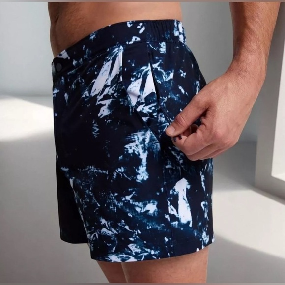 VRST Men's 5” Resort Short Beach Indigo Craft Size Medium NWT - Picture 3 of 11